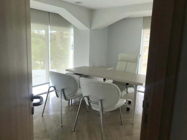 Seralife, tempat usaha